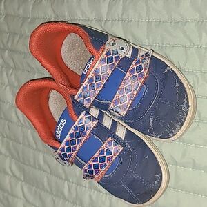 Adidas vecro sneakers